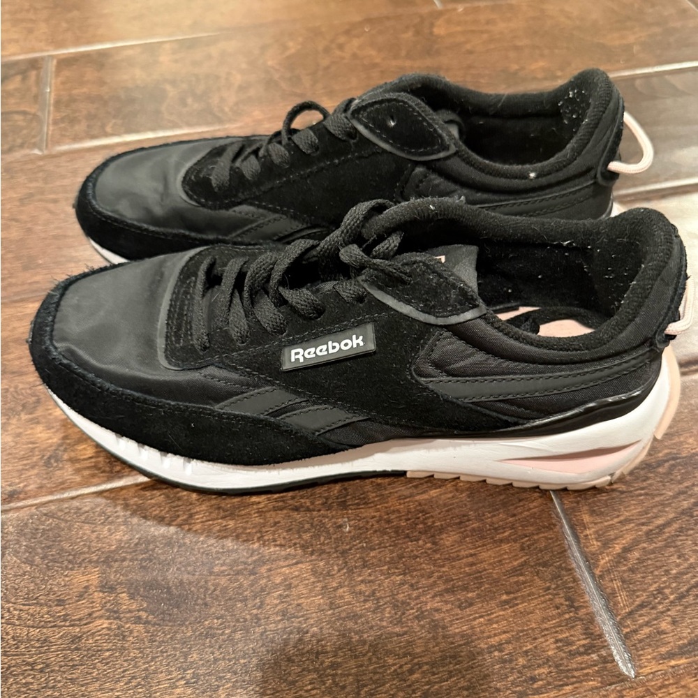 Reebok Women's Black Galaxy 10 Sneakers